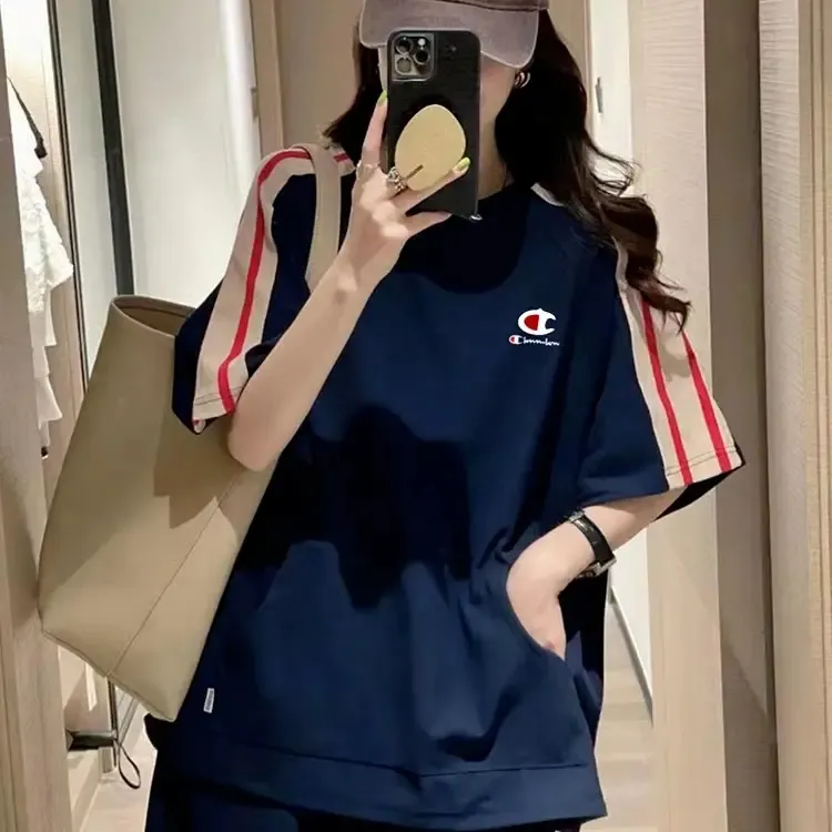 ネイビー