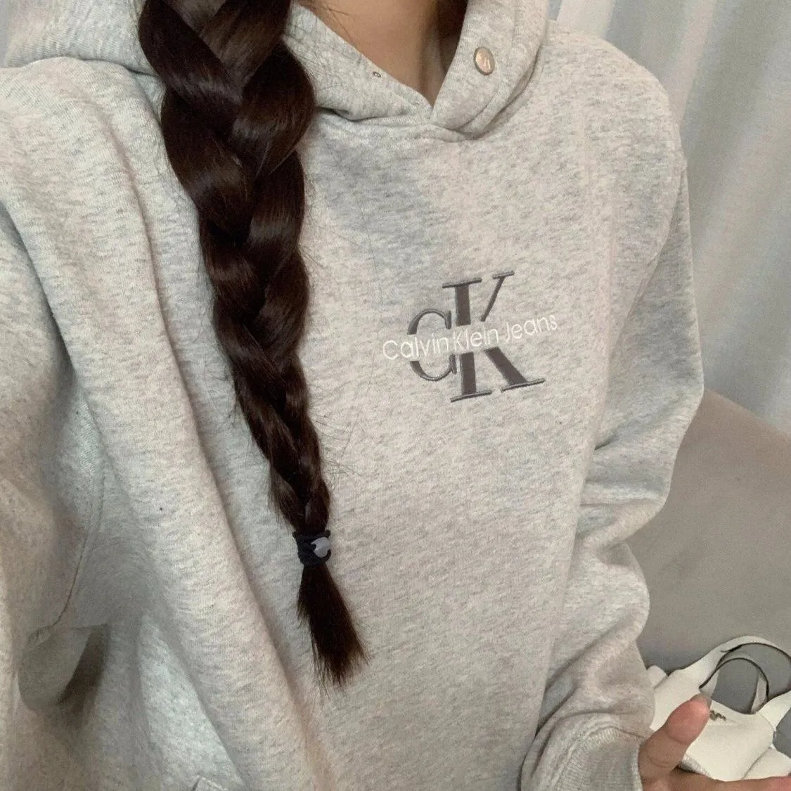 ライトグレー