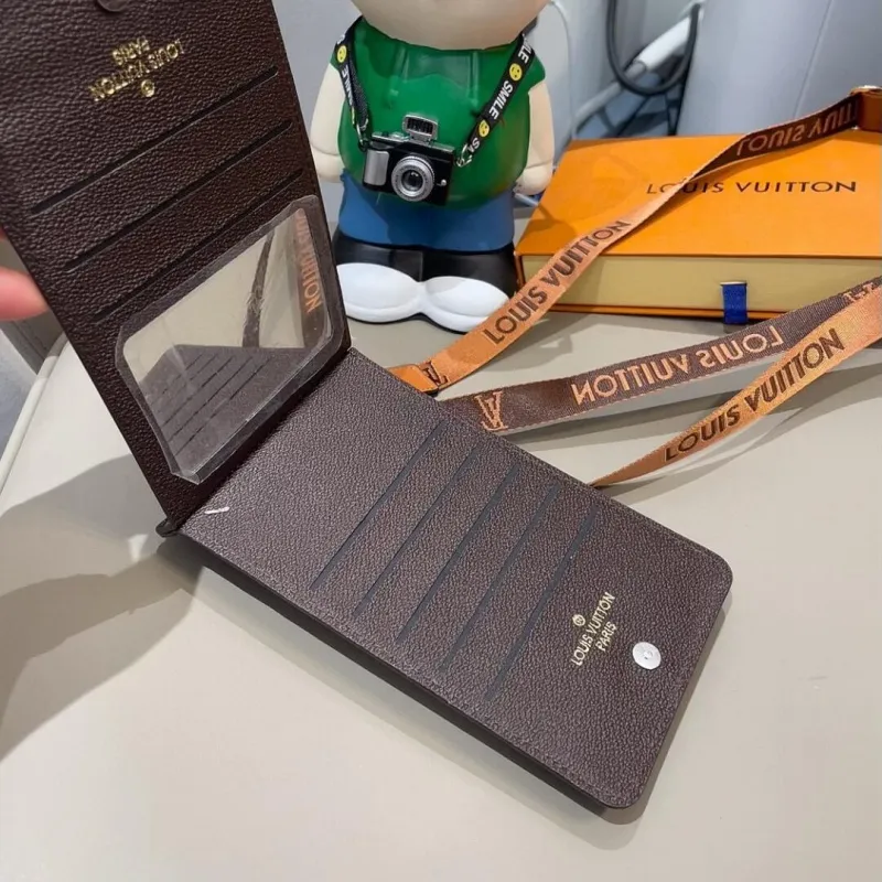 スタイリッシュ 高品質 デザイン感 多機能 耐久性 クラシック ストラップ付き iPhone ウォレット ケース