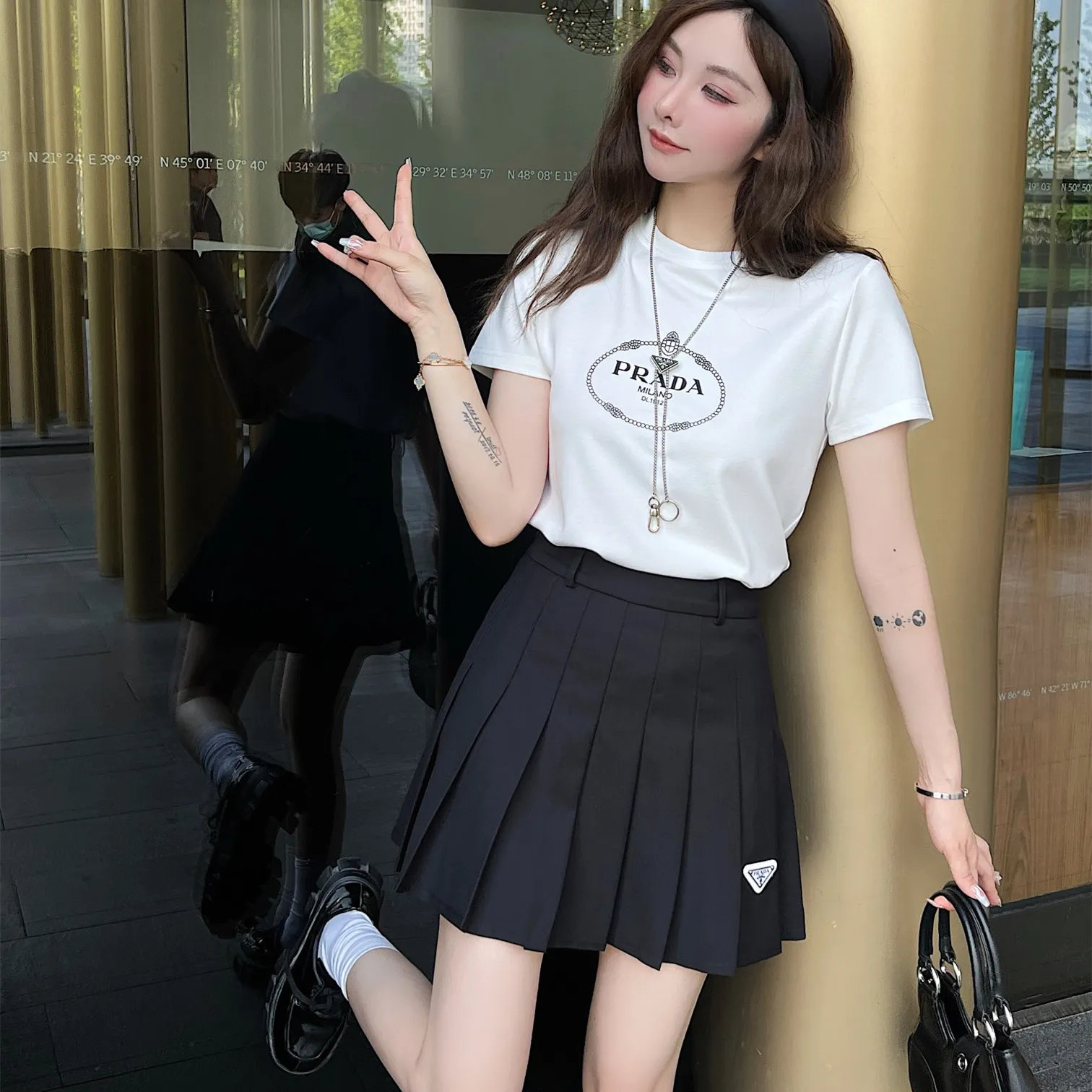 ブラック