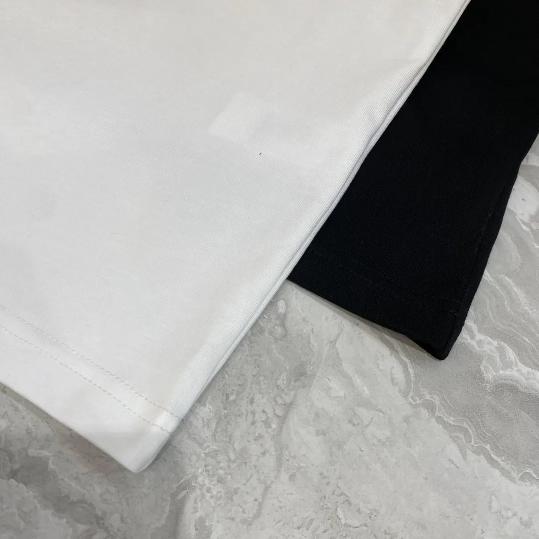 『S-2XL』着心地バツグン デイリー使いに最適 トレンド最先端 さらさら素材 立体感のある 半袖 Tシャツ