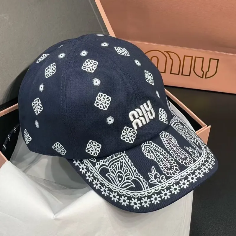 ブルー